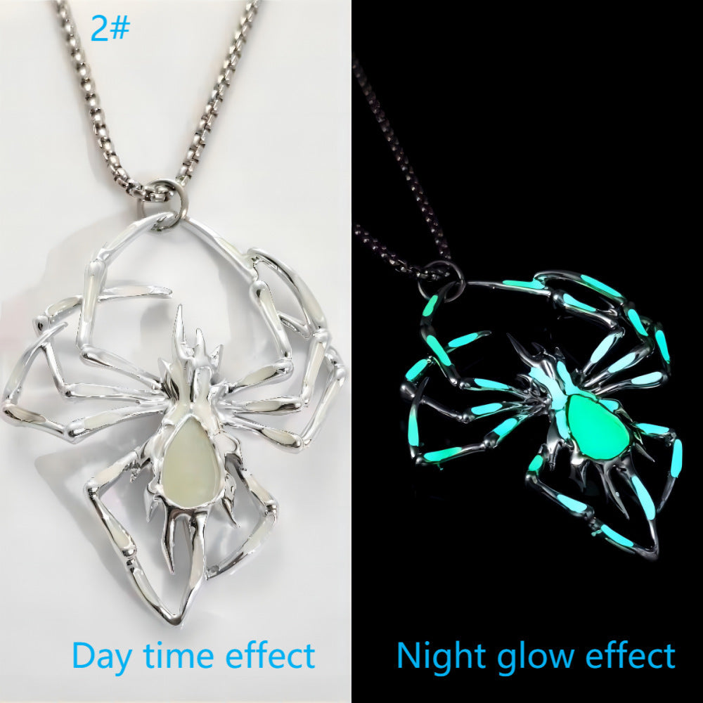 Halloween Spider Necklace  Jewelry for both men and women and Glow-in-the-dark