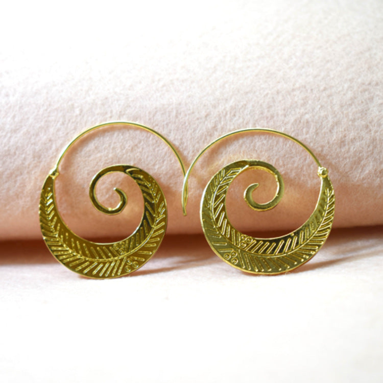 Retro Gold Geometric Earrings – Vintage Ring-Inspired Zinc Alloy Jewelry