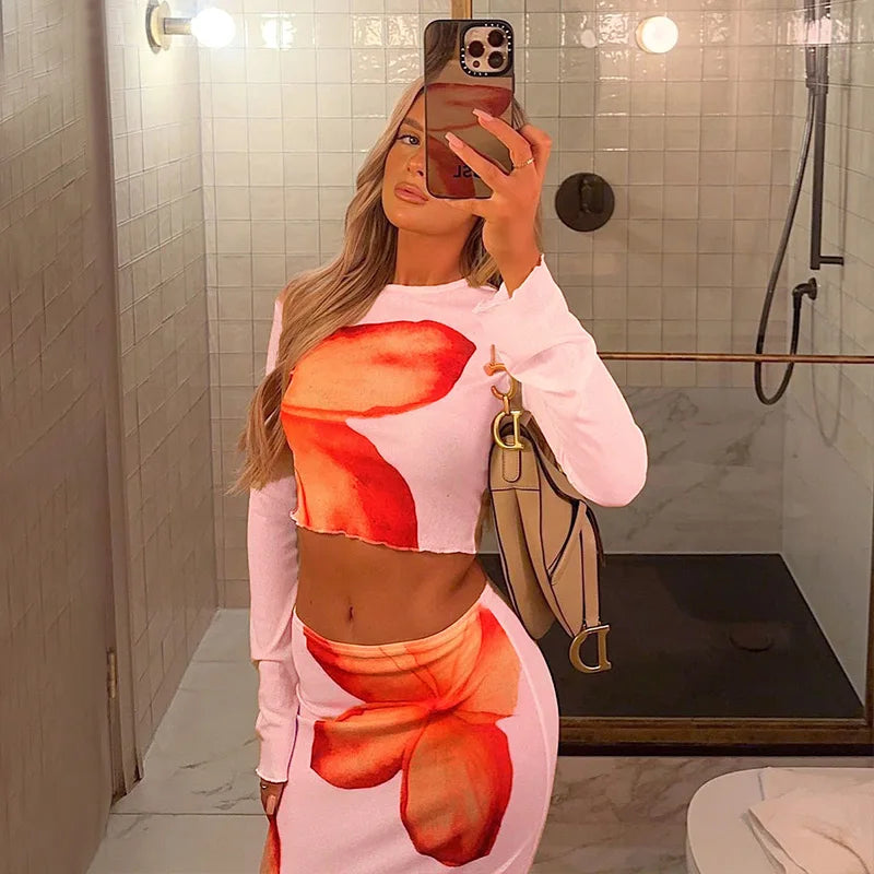 Women Skirt T-shirt 2 Piece New Autumn Winter Fashion Long Sleeves O-Neck Casual Slim Tees Sexy Red Print Skirt Elegant Lady Set