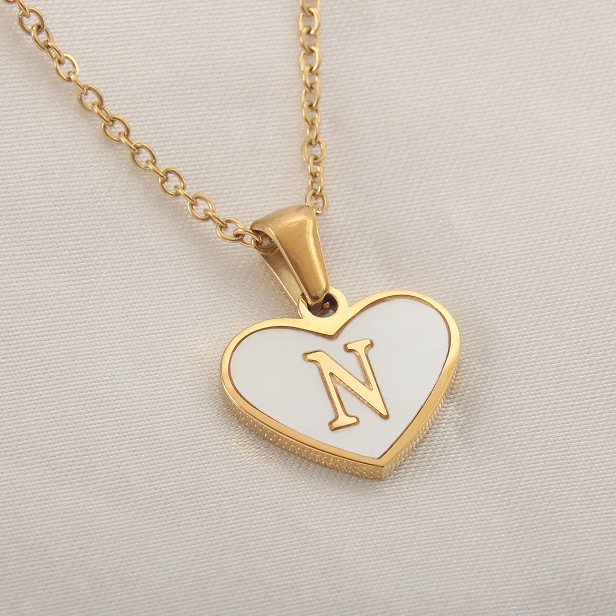 best 26 Letter Heart-shaped Necklace White Shell Love Clavicle Chain Fashion Personalized Necklace For Women Jewelry Valentine's Day neckless shop online at M2K Trends for neckless