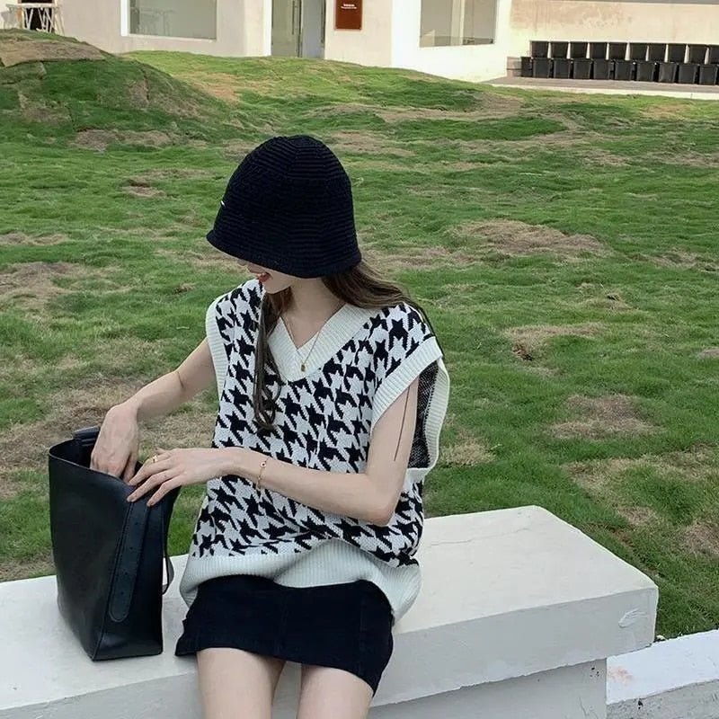 best Women Sweater Vest Autumn Houndstooth Plaid V-neck Sleeveless Knitted Vintage Loose Oversized Female Sweater Vest Women Clothing Hoodie Sweatshirts shop online at M2K Trends for Women Sweater Vest Autumn Houndstooth Plaid V-neck Sleeveless Knitted Vintage Loose Oversized Female Sweater Vest Women Clothing